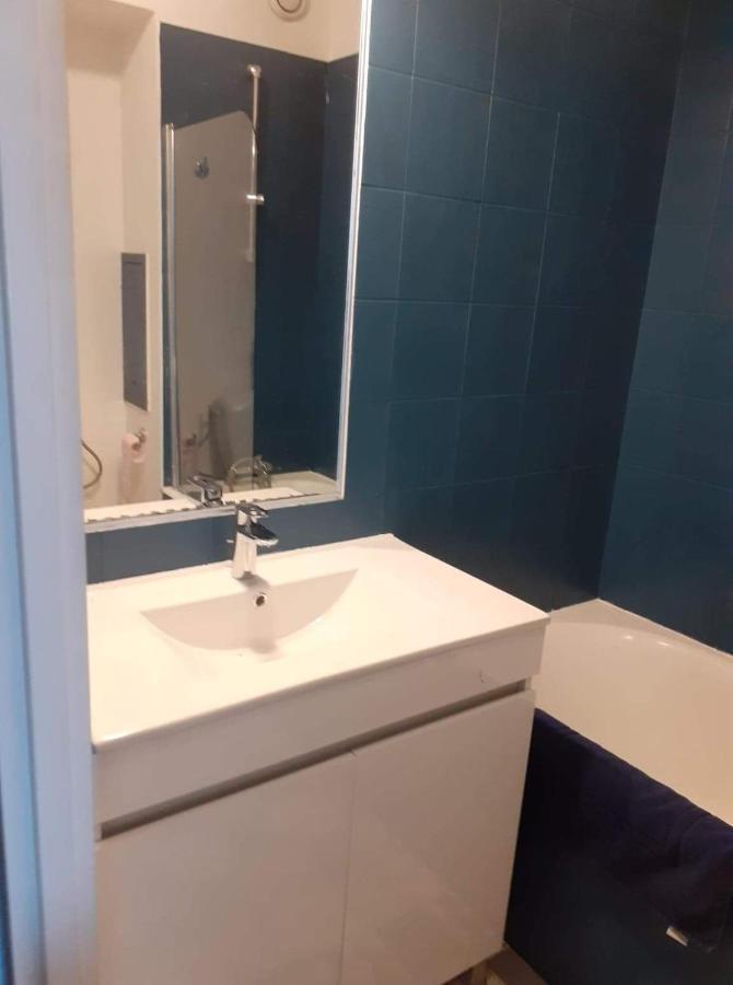 Studio 4 Personnes Avec Vue Sur Le Port Daire Hyères Dış mekan fotoğraf