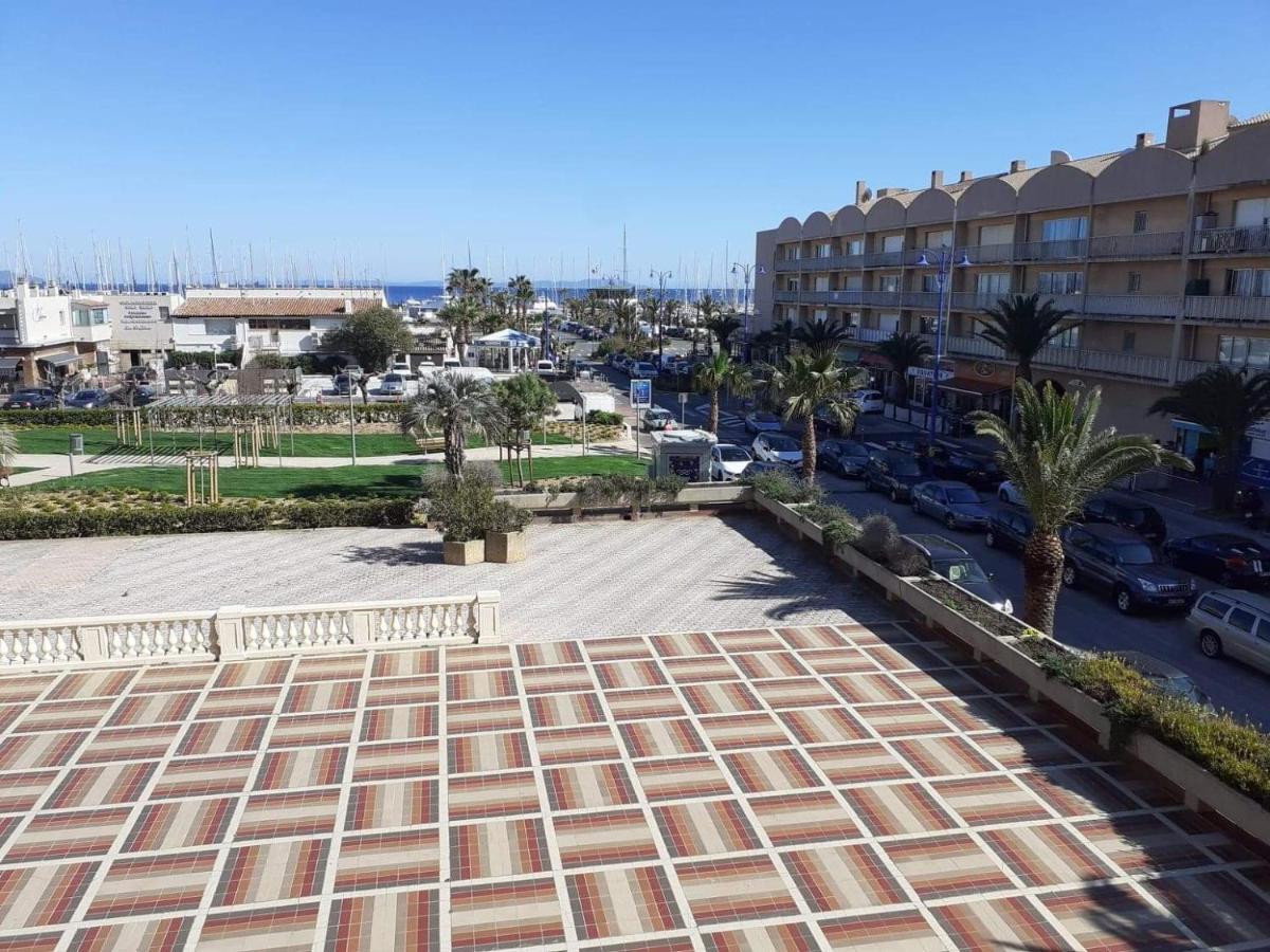 Studio 4 Personnes Avec Vue Sur Le Port Daire Hyères Dış mekan fotoğraf